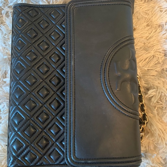 Tory Burch Fleming Convertible Shoulder Bag - Picture 9 of 16